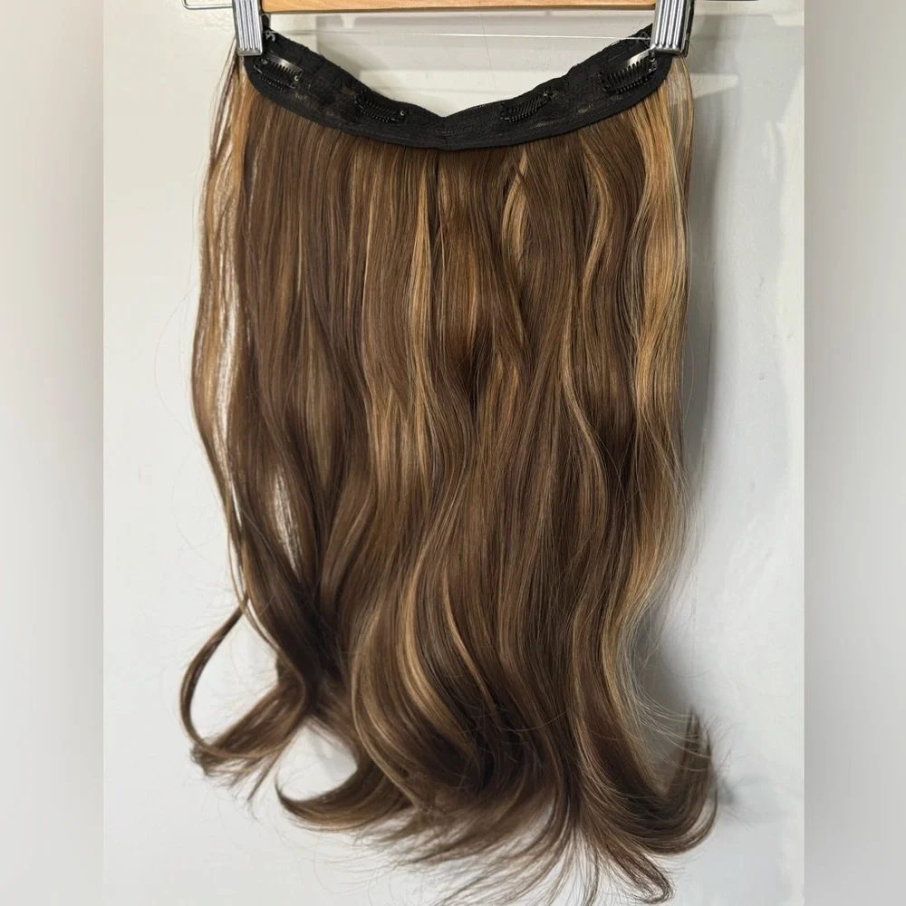 Halo Wavy Hair Extensions Chesnut Brown with Medium Blonde Highlights 18 In